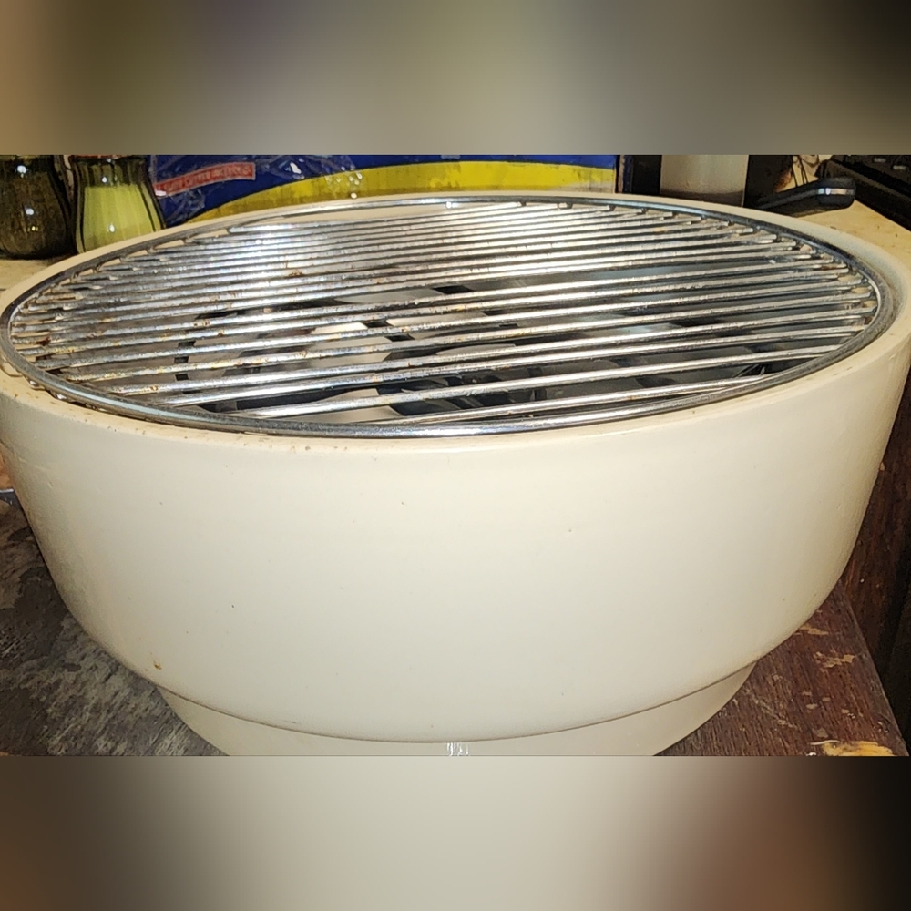 Vintage/Pre-Owned*Contempra Indoor Electric Char-B-Que